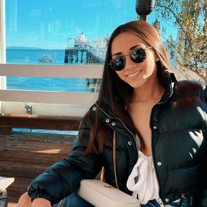 Meet your Posher, Karina